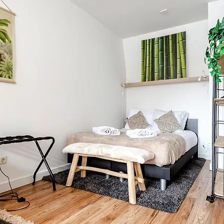 Boutique At Sea Apartment *